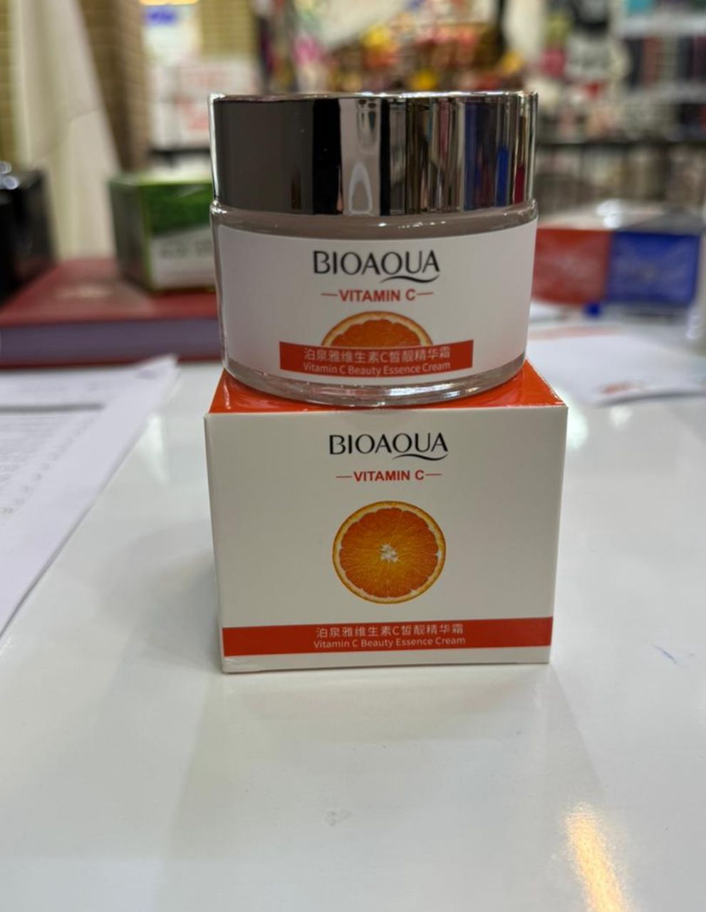 کرم ابرسان و روشن کننده ویتامین سی